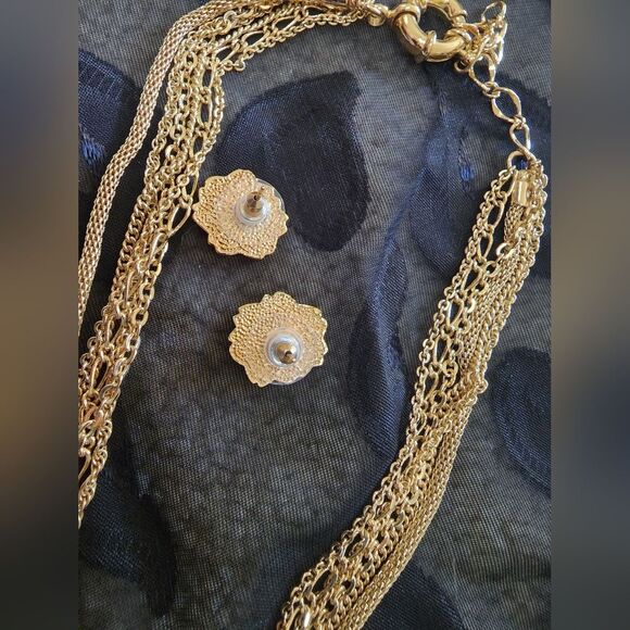 RARE Multi-strand Necklace with Rose Pillbox/Trinket Pendant & Earrings - Picture 6 of 11